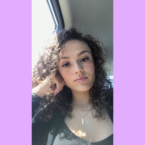 Meet your Posher, Shawna - Picture 1 of 1